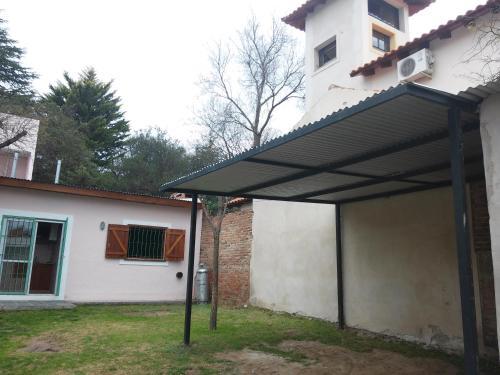 Estacionamiento techado de la Dolfita